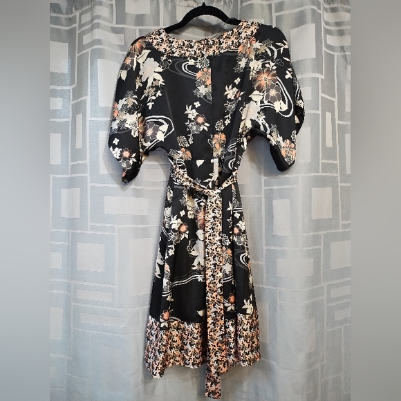 H&M Floral Kimono sleeve dress, US8 - Picture 2 of 7
